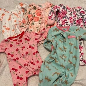 Baby girl sleepers NB